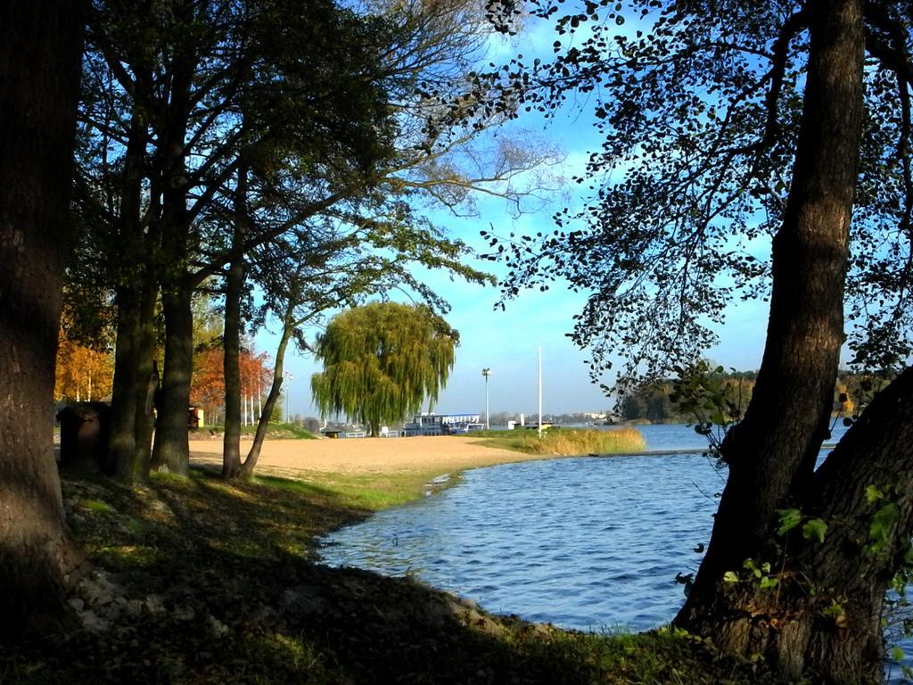 Hotel Wityng Ślesin Kültér fotó